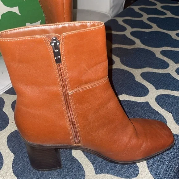 EUC Marc Fisher Boots  7 1/2 - Picture 5 of 9